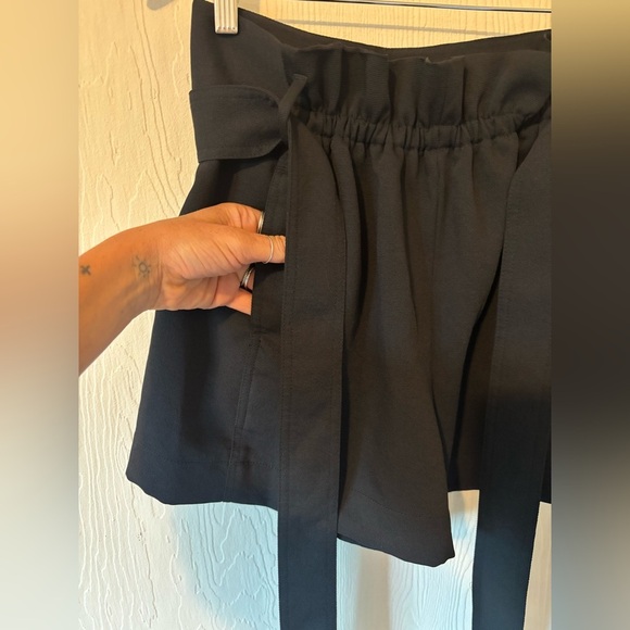 Wilfred Aritzia Black Paperbag High Hi Waist Waisted Belted Shorts With Pockets - Picture 5 of 9